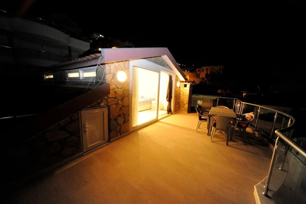 Villa with Majestic Views 1032