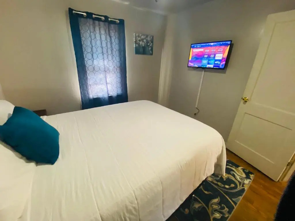 The Cozy Casa near Highway 74