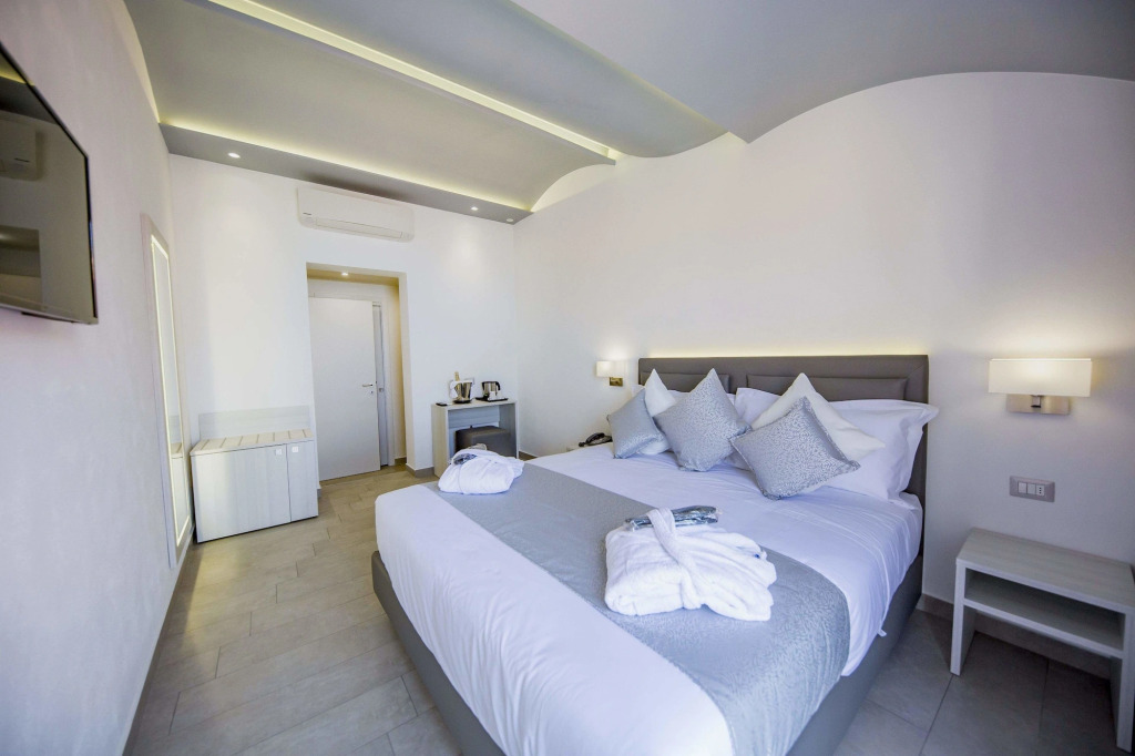 Ossuna Bay Hotel