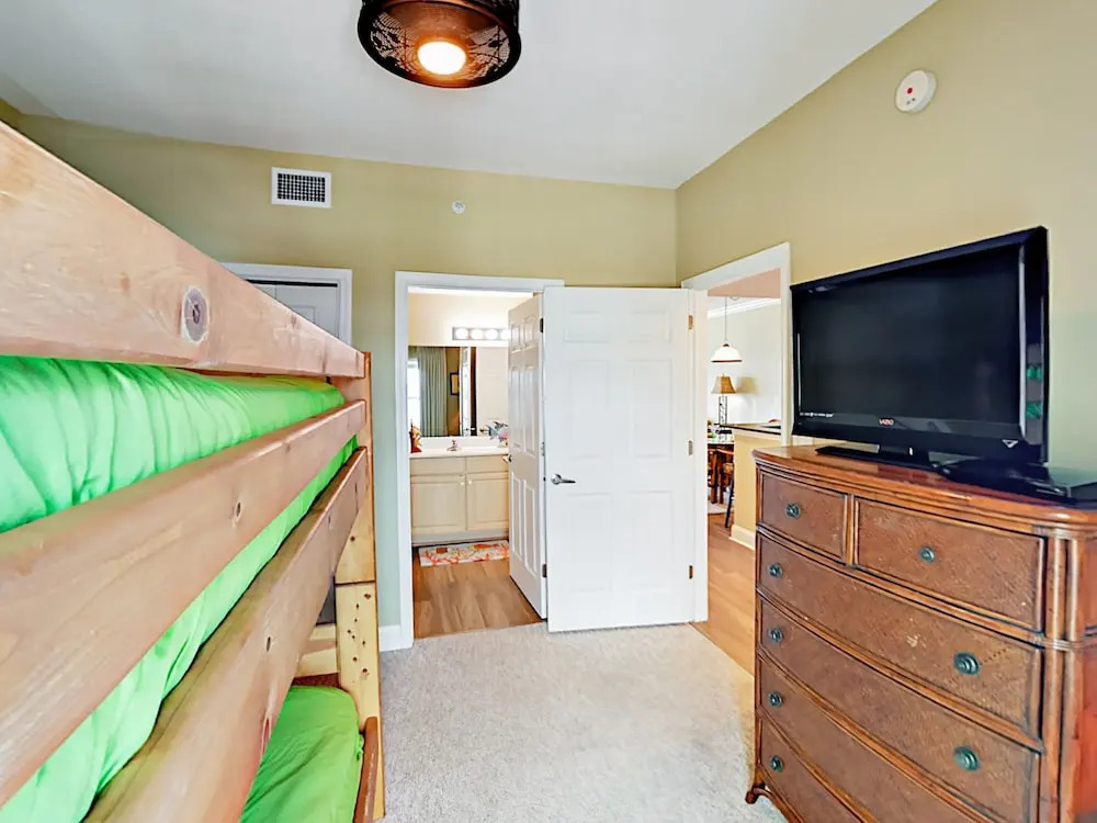 921 W Beach Blvd Condo Unit 705 2 Bedrooms 2 Bathrooms Condo