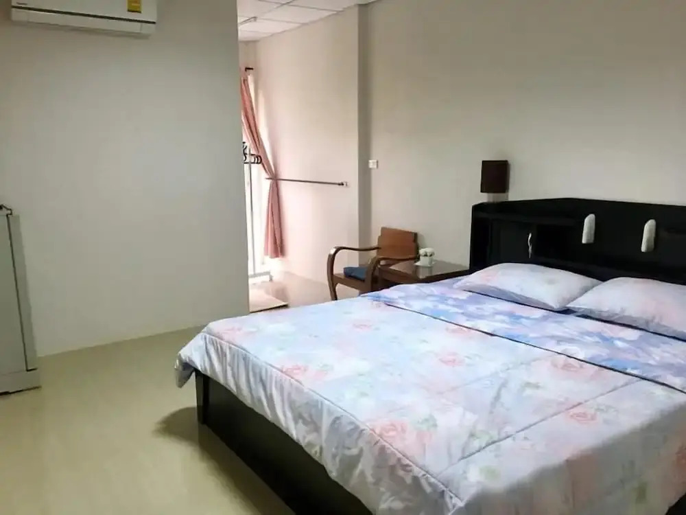 Ban Rai Nai Suan