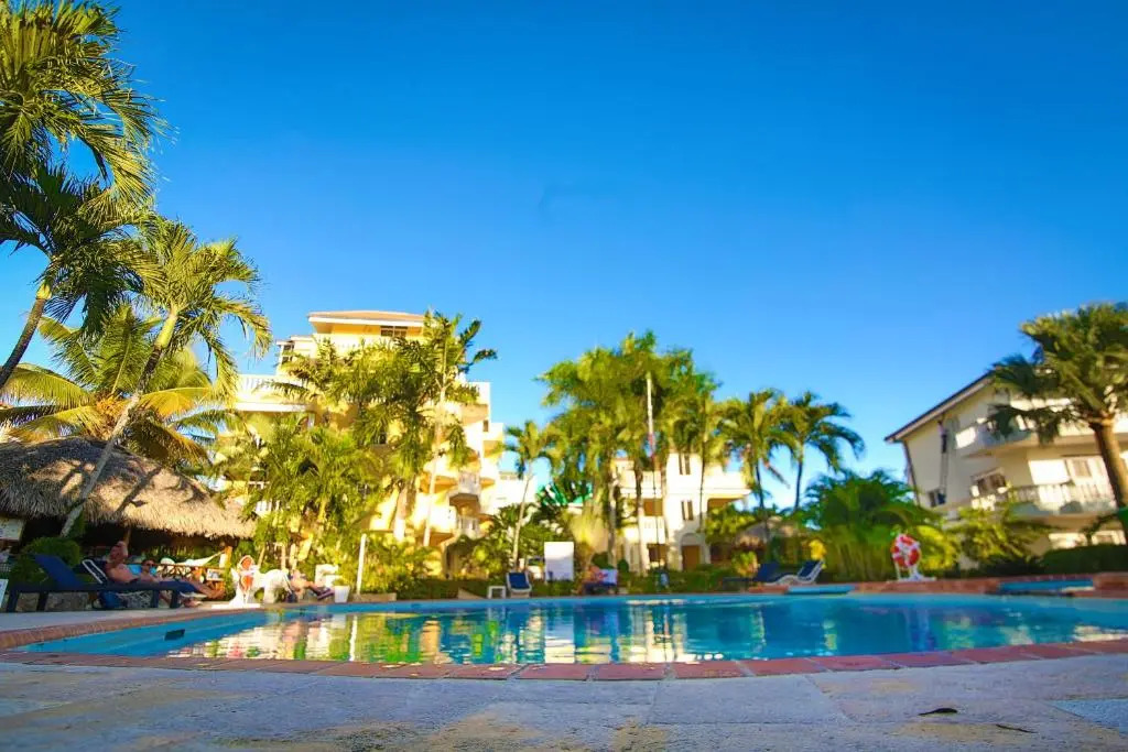 Residencial Las Palmeras de Willy Boca Chica