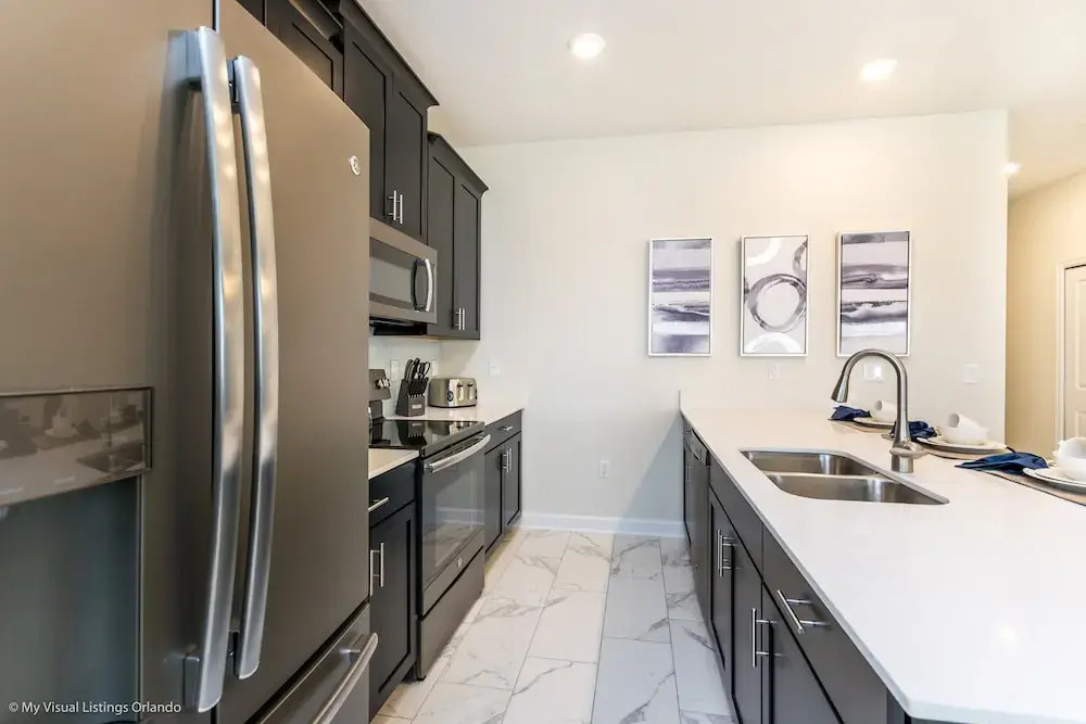 8917stin New Luxury Furnished 5 Bedroom 4 Bathroom