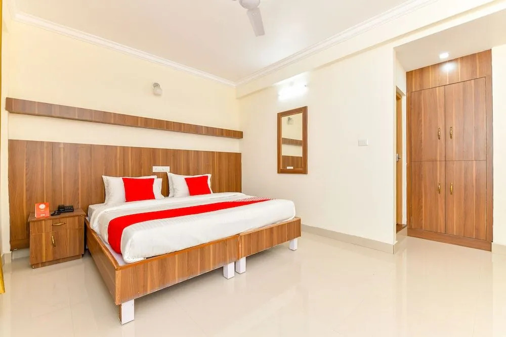 OYO Flagship 30720 Hotel Grand Casa
