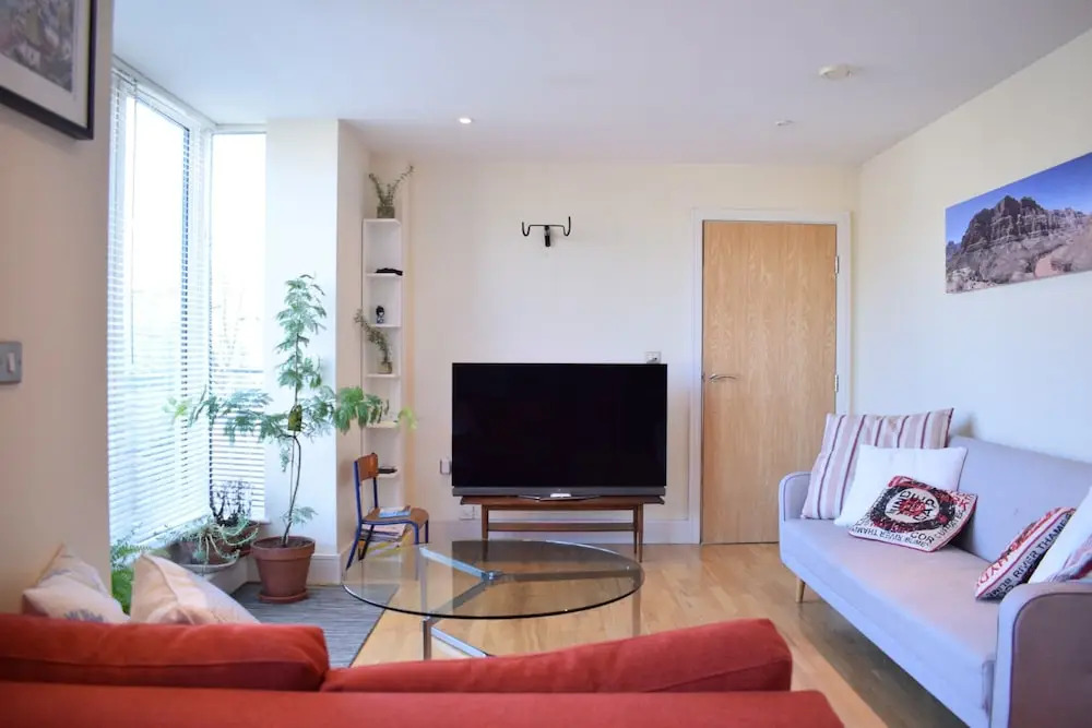 1 Bedroom Flat in Shoreditch With Private Patio