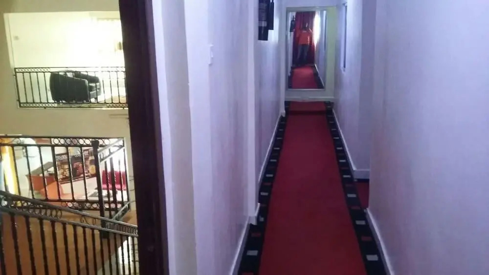 Woodpecker Resort Hotel