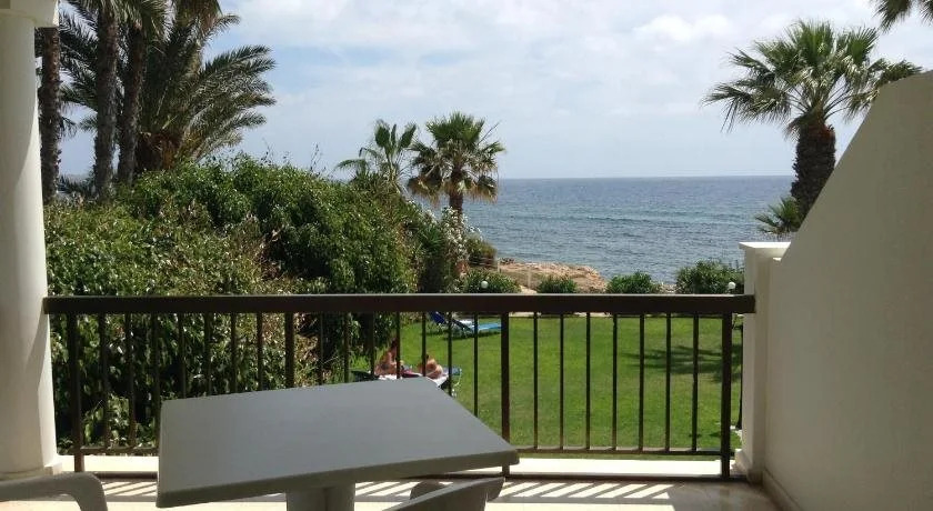 Rododafni Beach Apartments