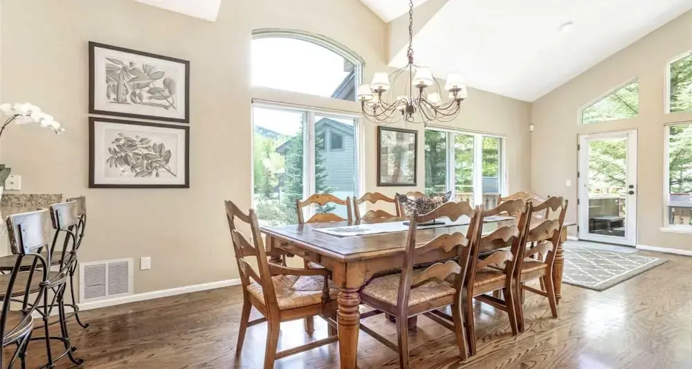 5025 Main Gore Place 4 Bedroom Condo by RedAwning
