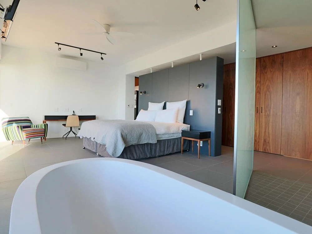 22 Protea - Luxury, Style and Elegance - Sleeps 12 in 6 En-suite Bedrooms