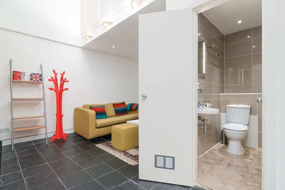 Stunning Art-deco Style 2 Bedroom Apartment in Fitzrovia