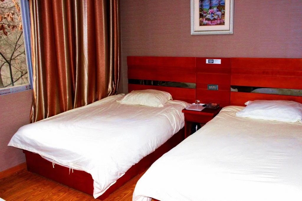 Wudangshan Tanluzhe Youth Hostel