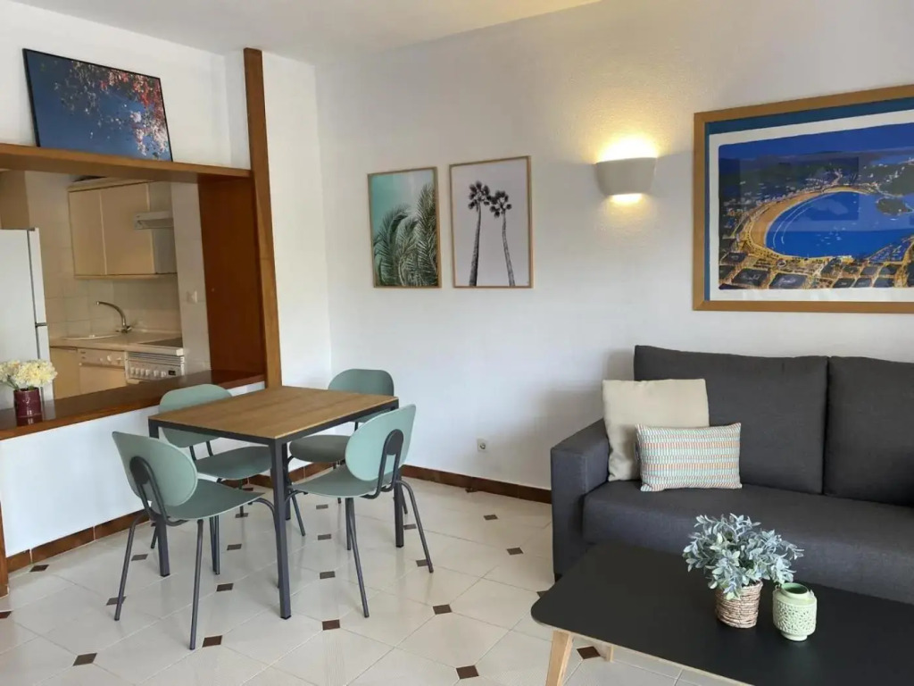 Luminoso apartamento en segunda línea playa 438