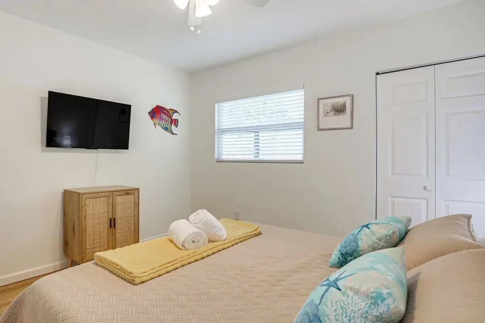 Walk to Beach! St Augustine Escape, Patio & Grill
