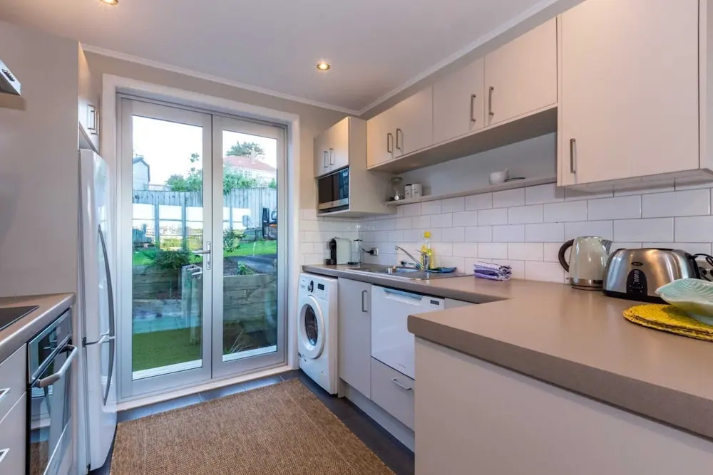 Sunny, Character 2 Bedroom Home - Mission Bay