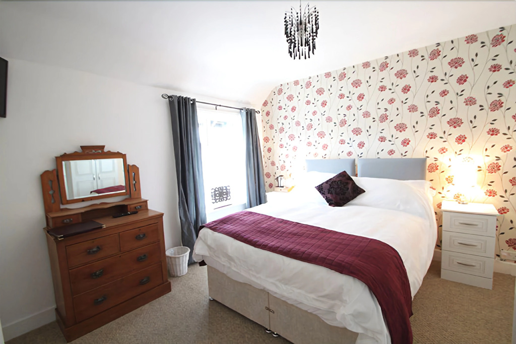 Avalon House B&B