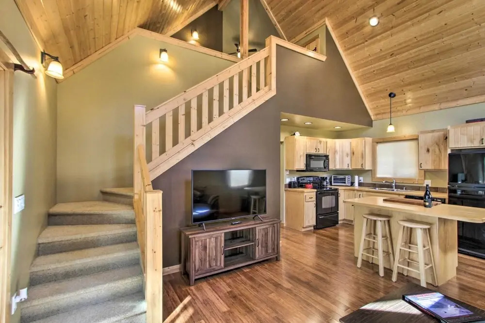 Cozy Hikers Getaway, 5 Mi to Mt Rainier Natl Park