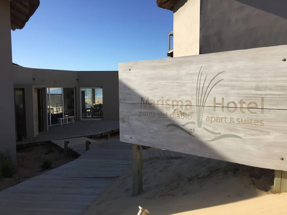 MarAdentro Apart Hotel & Suites