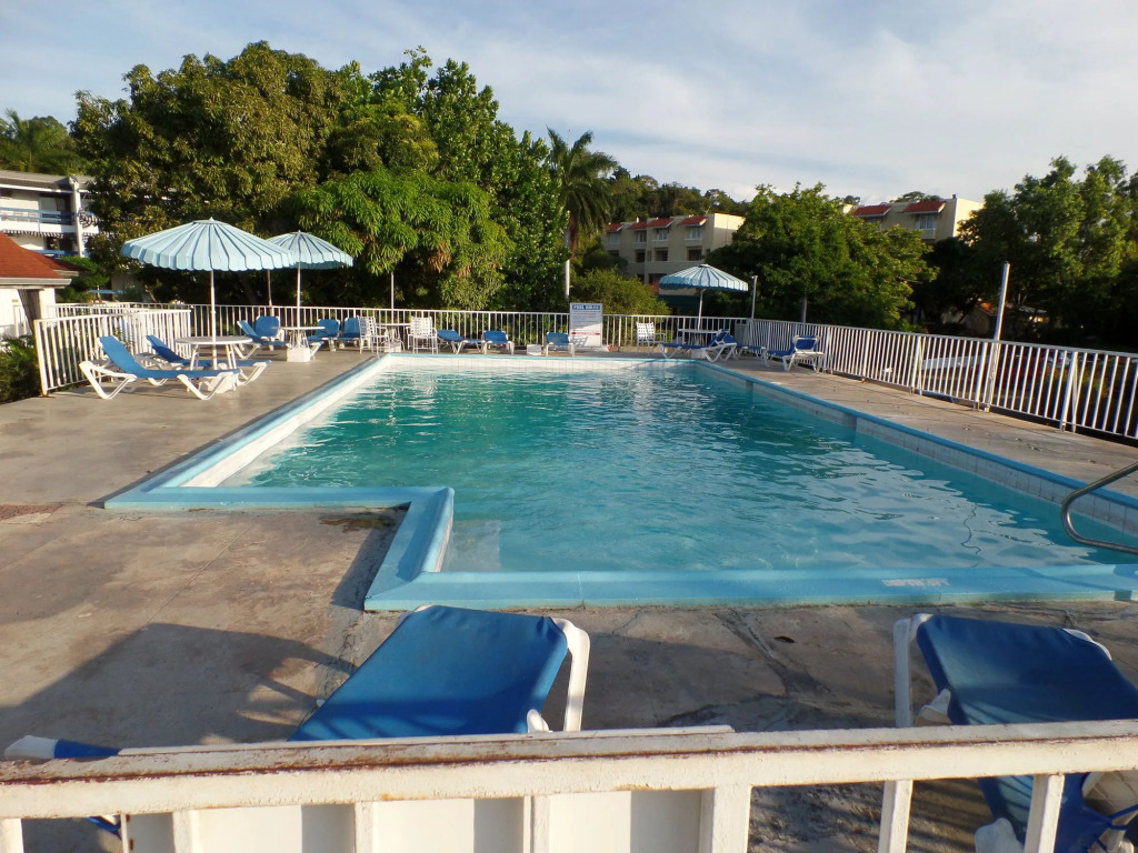 Baywatch Beach at Montego Bay Club