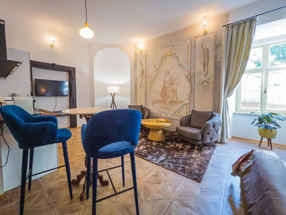 Opera apartments - Mestský palác