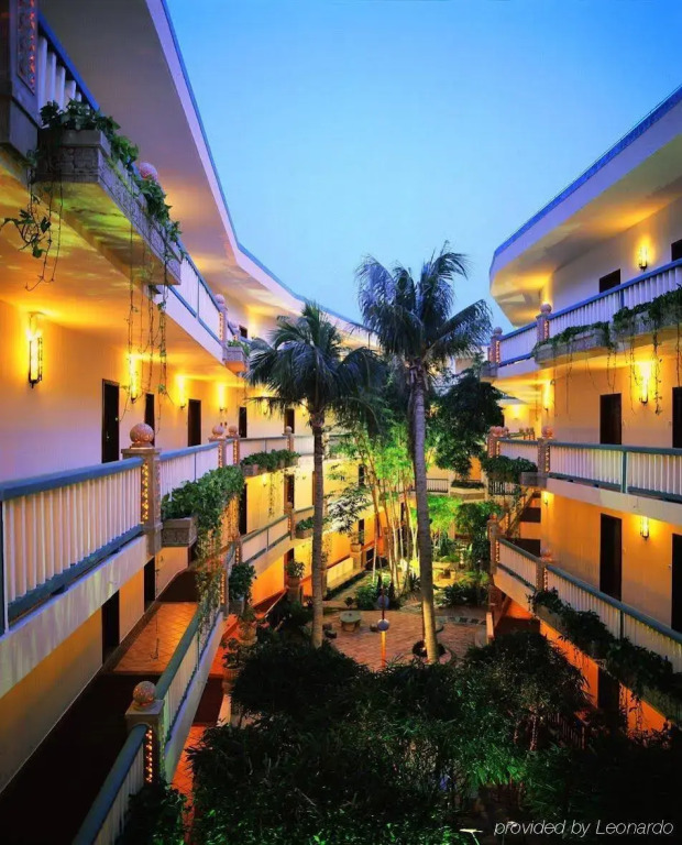 Cactus Resort Sanya by Gloria