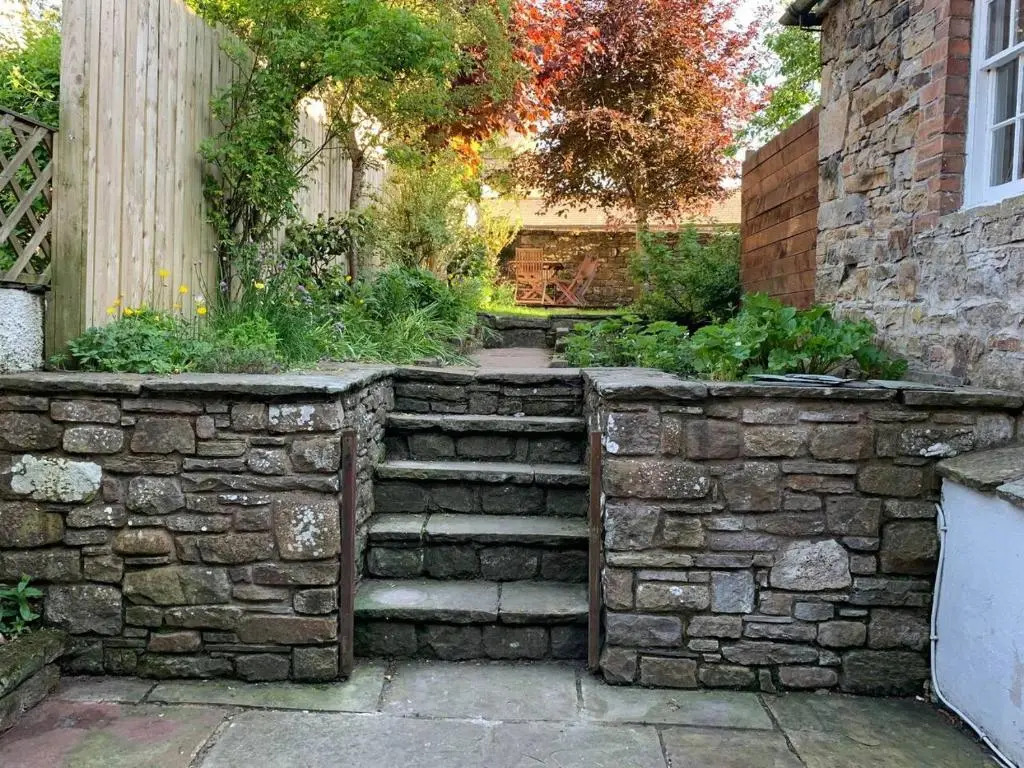 House - Sleeps 10 Pet friendly & Parking