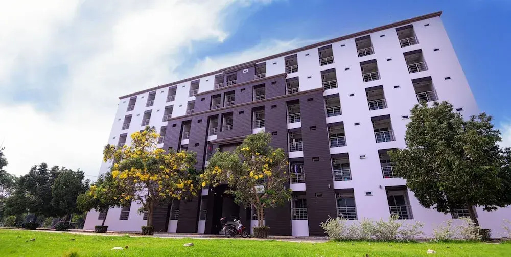 Creston Grand Hotel Suphan Buri