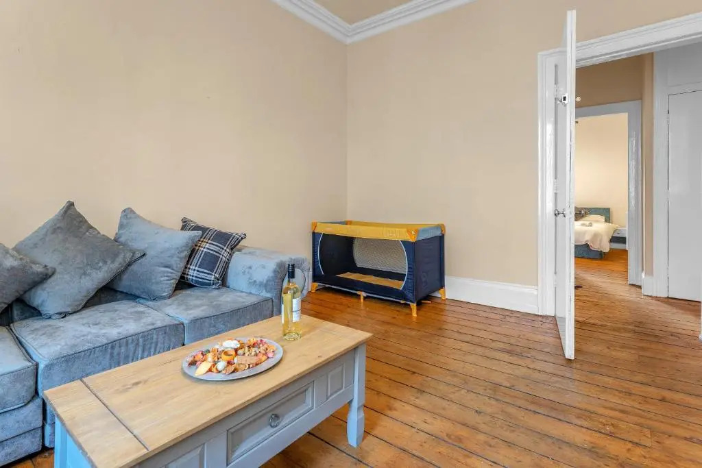 Edinburgh City Centre Jasmine Apartment -SLEEPS 7