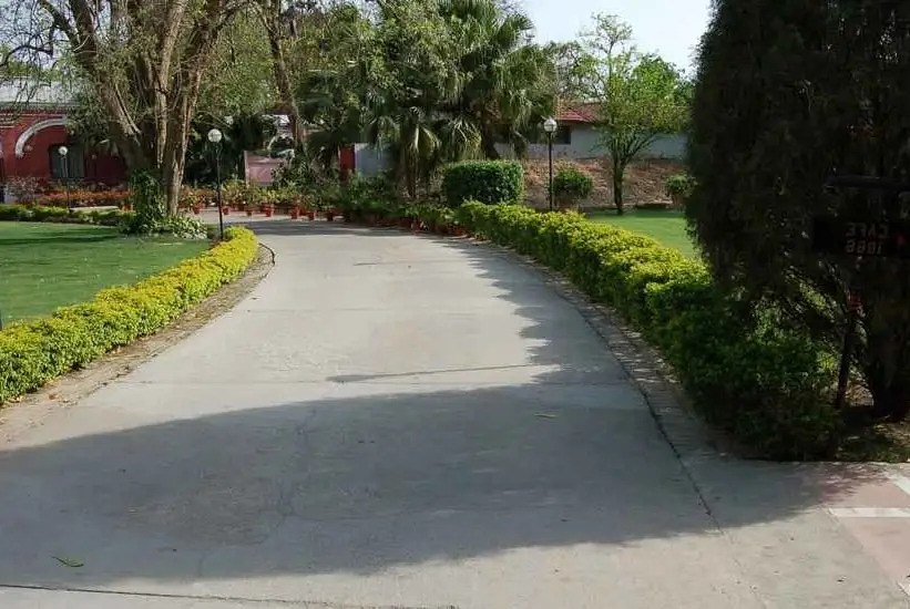 OYO 8771 Hotel Allahabad Regency