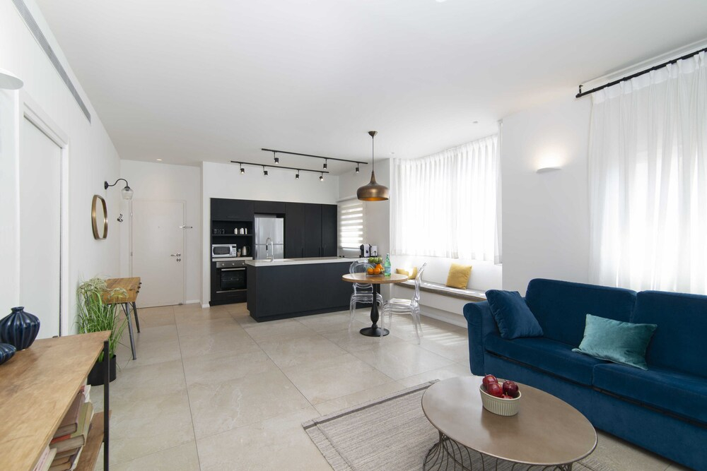 TLV Center by TLV2RENT