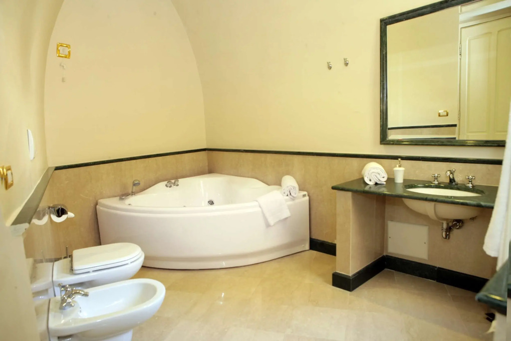 SANTA CHIARA SUITE HOTEL & SPA - Lecce