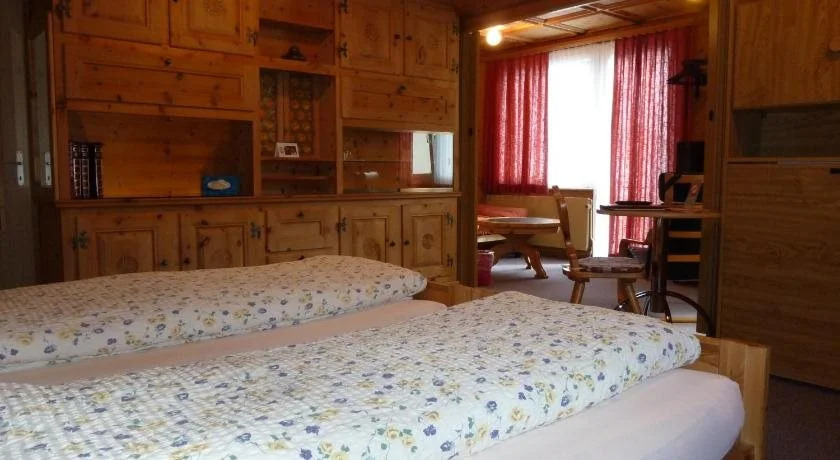 Hotel Elli