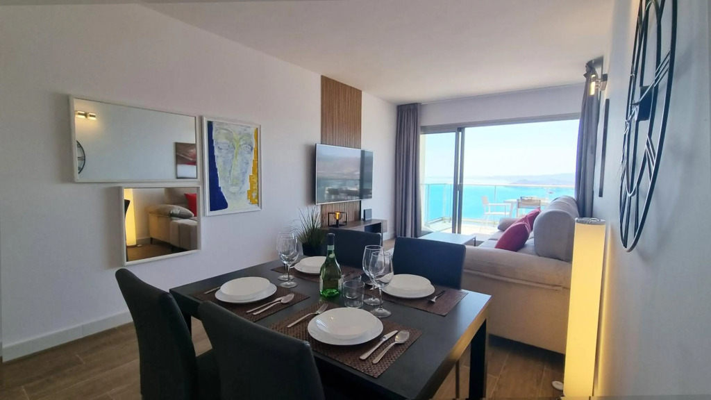 Skyscraper apartment with panoramic views - floor 38