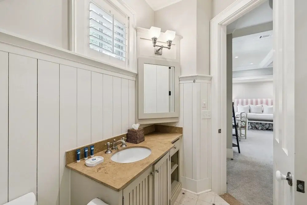 Short Walk to Beach Club, Close to Seaside 3BR Home & Carriage House home