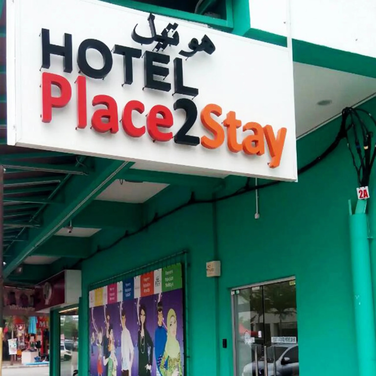 Place2Stay Gong Badak