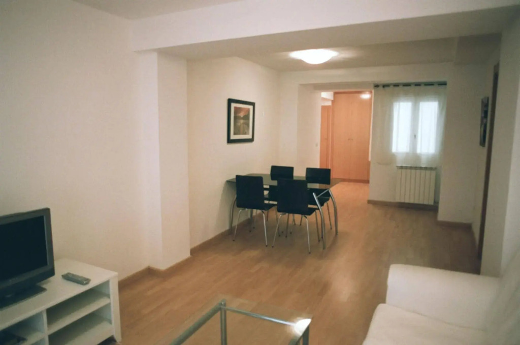 Apartamentos Auhabitat Zaragoza, edificio de apartamentos turísticos