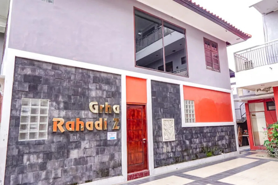 RedDoorz at Gunungsari Surabaya 2