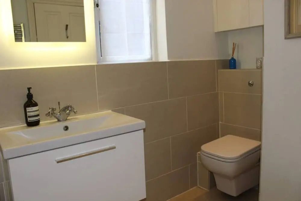 4 Bedroom House With Large Garden
