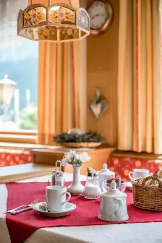Pension Almrausch