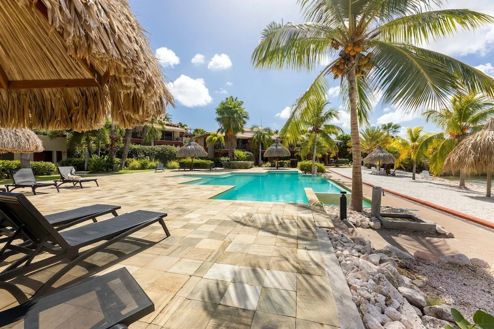 Stylish Apartment With Pool Near Jan Thiel Beach