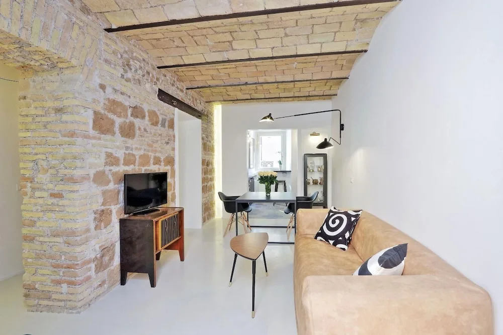 Design Flat for 4 near Colosseum