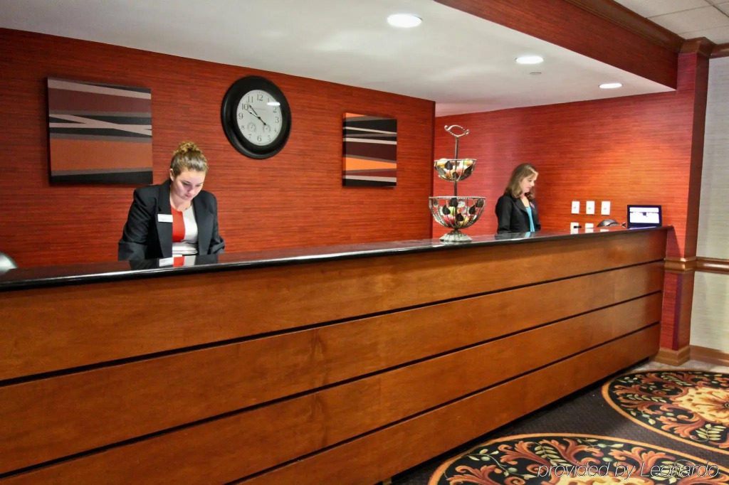 Radisson Rochester Airport
