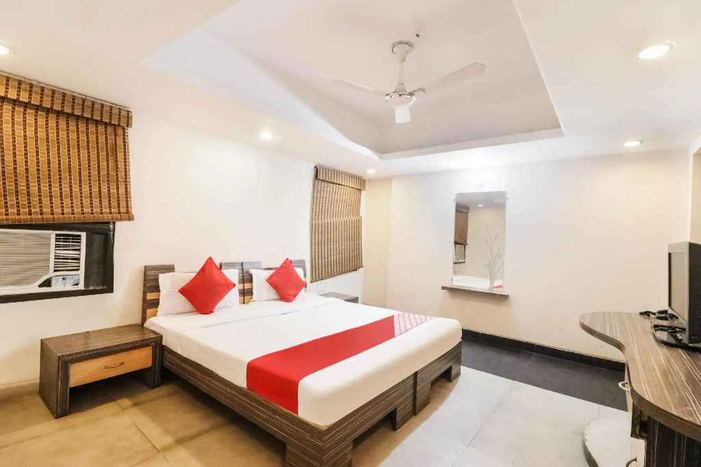 OYO Flagship 9131 Hotel Apsara