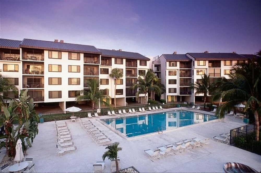 Fort Myers Beach Area 7327 - 302