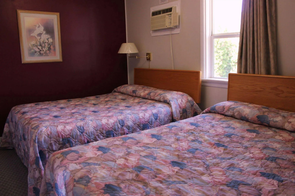 Boundary Motel