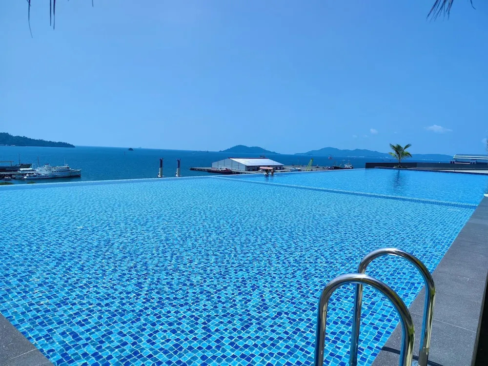 Jesselton Quay Suites