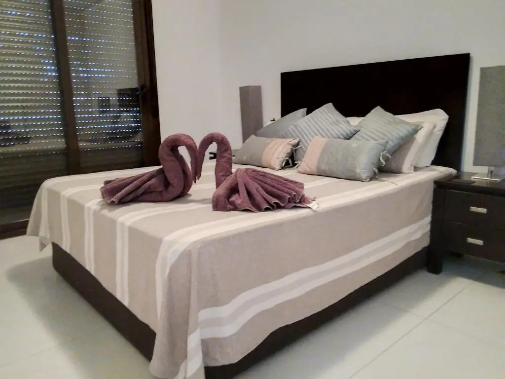 3 Bedroom Luxury Apartment Villamartin