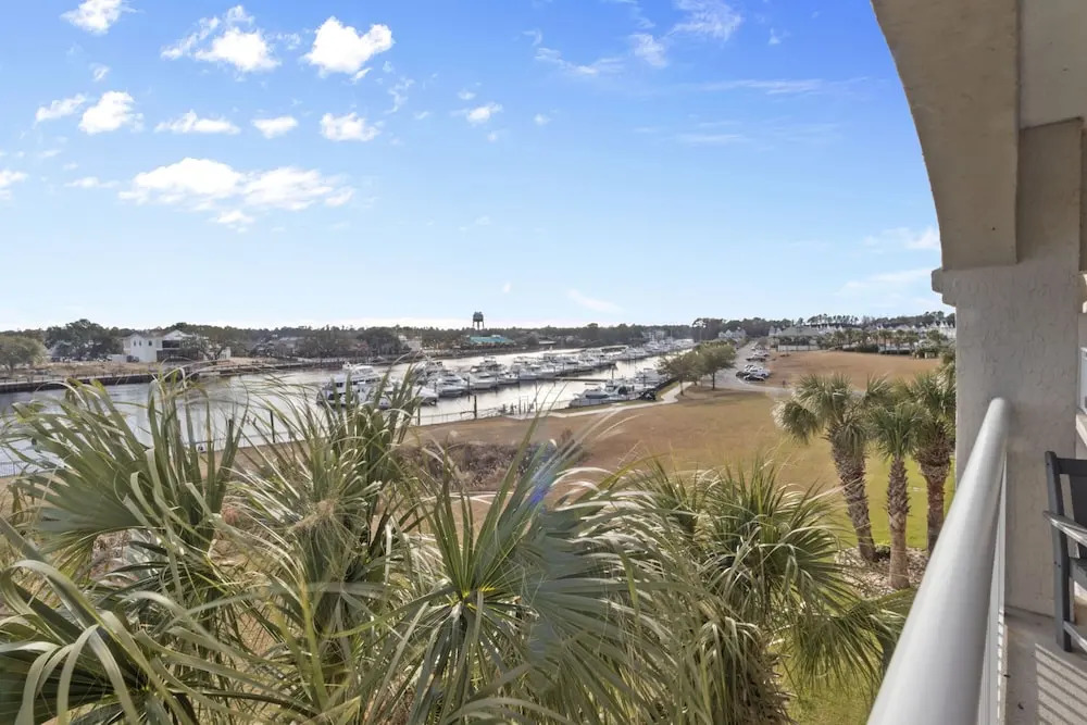 Yacht Club Villas #2-301