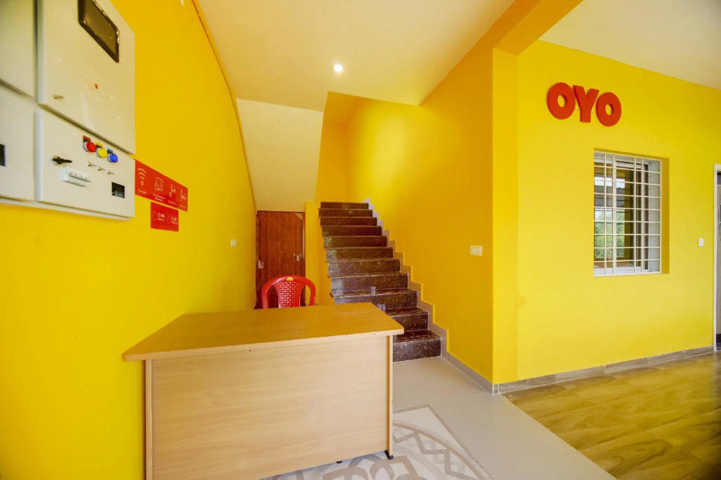 OYO 71032 Auro 7eleven