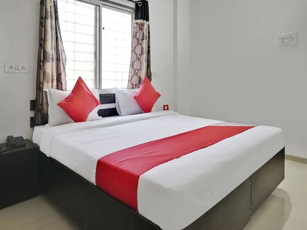 OYO 27821 Hotel Royal Inn Pune