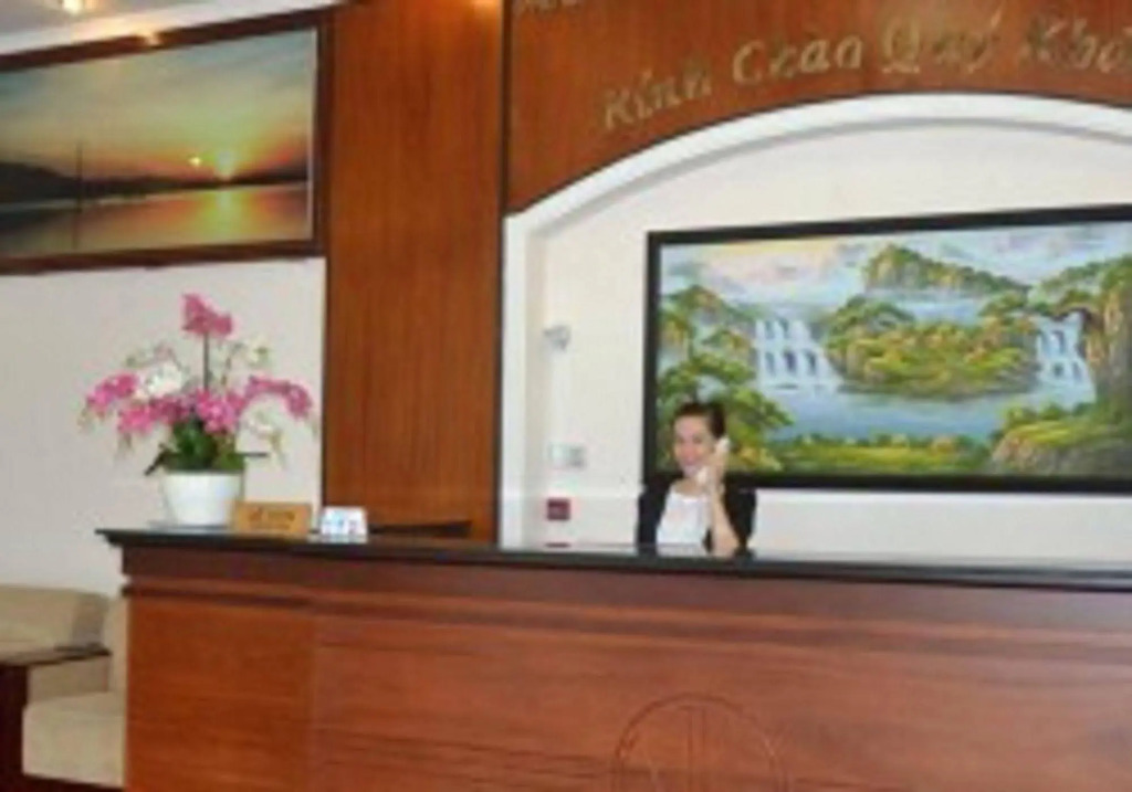 Nha Viet Hotel